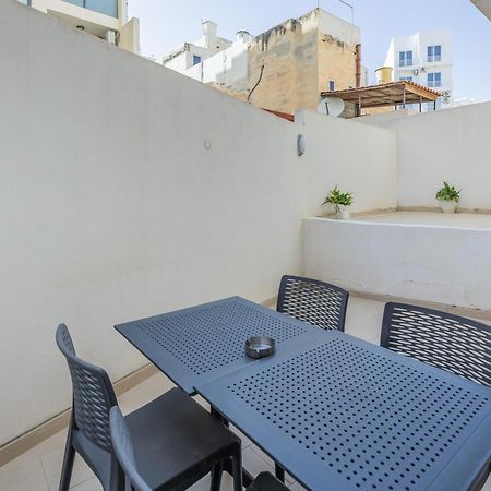 Superb 3Br Apt Close To Seafront Gzira Pokoj fotografie