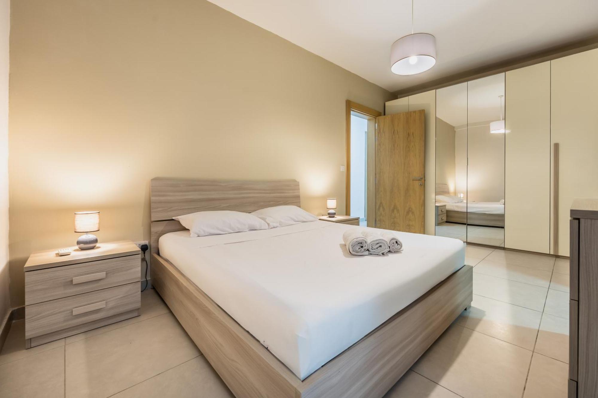 Superb 3Br Apt Close To Seafront Gzira Pokoj fotografie