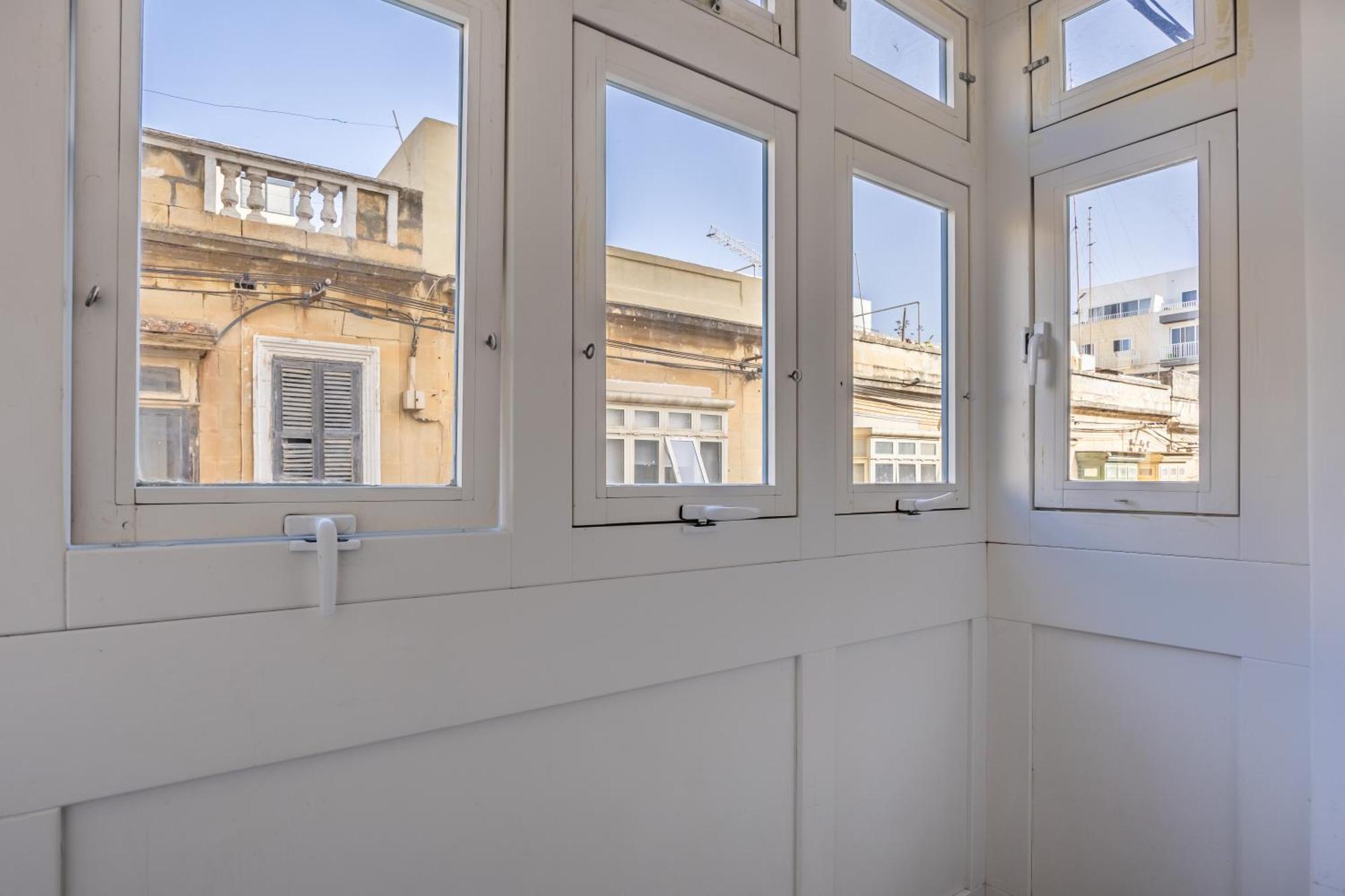Superb 3Br Apt Close To Seafront Gzira Pokoj fotografie