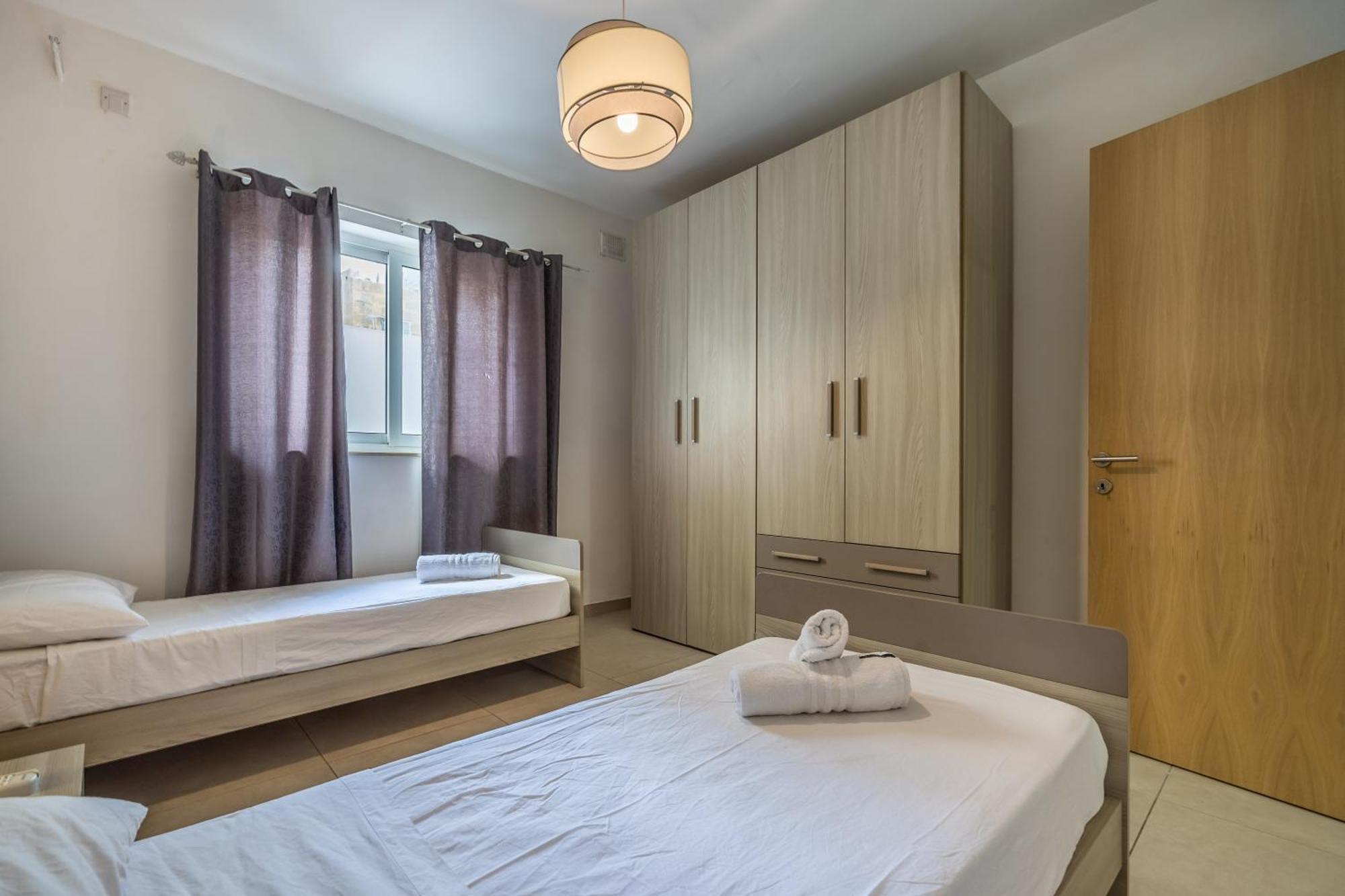 Superb 3Br Apt Close To Seafront Gzira Pokoj fotografie