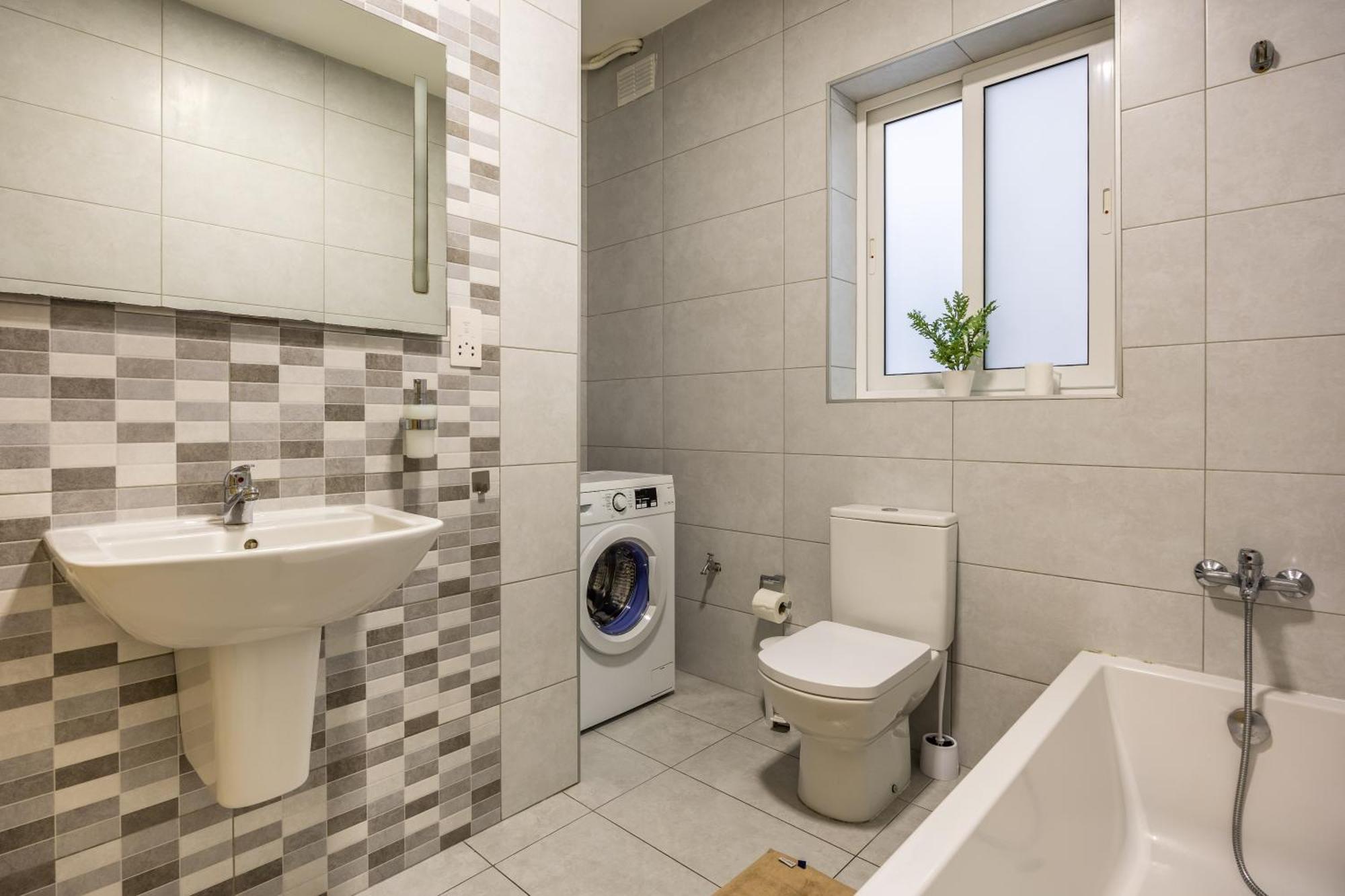Superb 3Br Apt Close To Seafront Gzira Pokoj fotografie